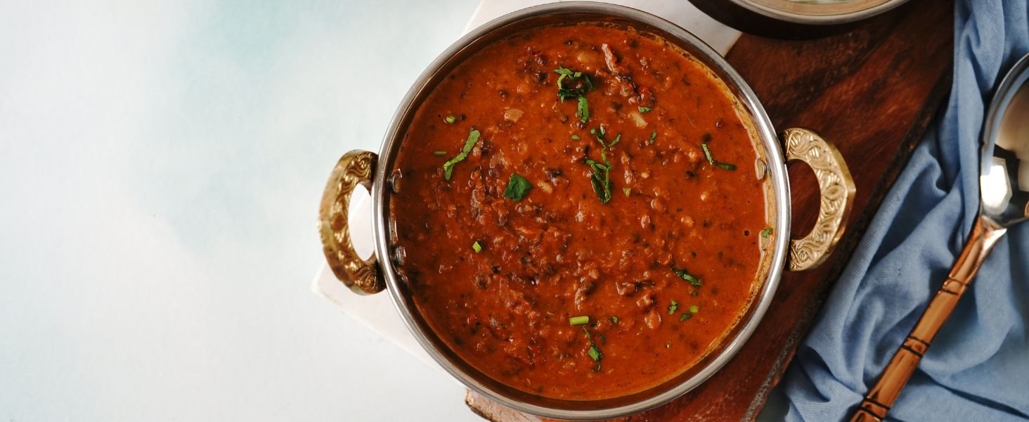 Klassische Moth Dal Suppe mit OmVeda BIO Moth Dal